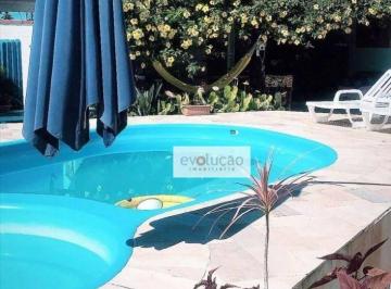 6361441c4d40388c5d9c4fe50b1a15bee45dc575 · Casa com piscina 3 Q e 1 suite - amplo quintal - paisagismo