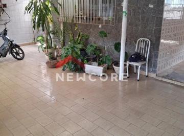 Casa · 250m² · 3 Quartos · 3 Vagas · Casa em Rua Dona Leonor Mendes de Barros - Vila São Jorge - São Vicente/SP