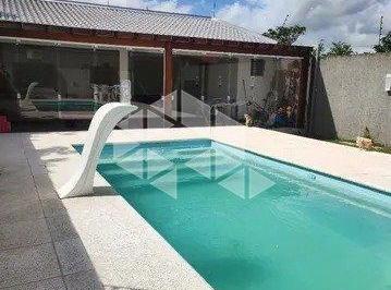 160429383256526 · Casa com piscina e 03 dormitórios sendo 01 suíte no Bairro Maria Regina em Alvorada.