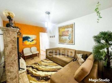 Casa · 280m² · 3 Quartos · Sobrado a venda na Cidade Dutra, com três dormitórios!