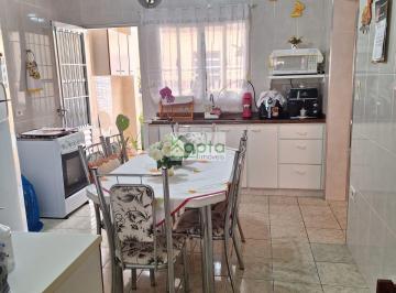 Casa · 88m² · 2 Quartos · 2 Vagas · Casa Padrão Jardim Marisa