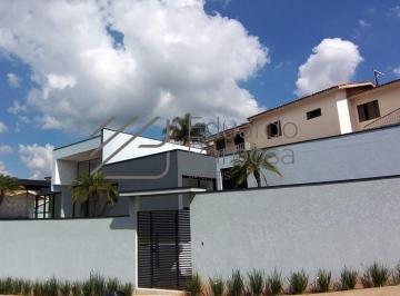 Casa · 230m² · 3 Quartos · 2 Vagas · Casa à Venda em Atibaia/SP