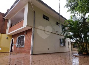 Casa · 220m² · 3 Quartos · 6 Vagas · Casa com 3 quartos à venda em Jardim Piracuama - SP