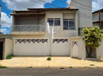 Foto 01 · Sobrado no à venda no Residencial Paraíso, próximo ao poli esportivo em Franca