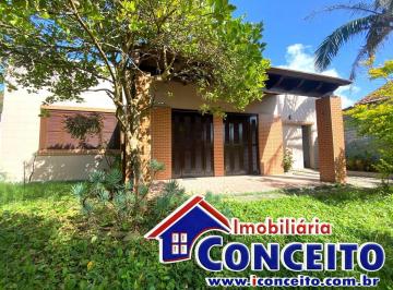 Casa de 2 quartos, Imbé · C28 - Excelente residência a 150 metros do mar localizada em Mariluz