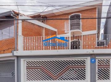 Casa · 195m² · 3 Quartos · 1 Vaga · Sobrado com 195m², 3 quartos e 2 vagas - Bela Vista + Edícula