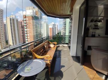 Apartamento de 4 quartos, São Paulo · Apartamento 04 dormitórios 02 suítes 04 vagas fixas e deposito Moema Imperdível.