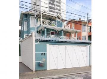 Casa · 288m² · 3 Quartos · 4 Vagas · SOBRADO IMPECAVEL  COM 03 SUITES E 04 VAGAS NA VILA AUGUSTA