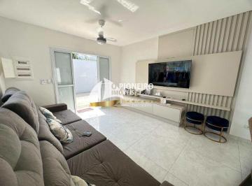Casa · 200m² · 4 Quartos · 2 Vagas · Casa para férias em Juquehy, fora de condomínio fechado