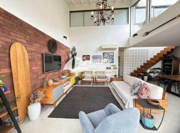 Casa · 168m² · 4 Quartos · 3 Vagas · Casa em condomínio à venda, localizada em Juquehy.
