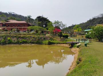 Comercial , Miguel Pereira · Resort