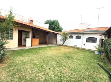 Casa · 216m² · 3 Quartos · 2 Vagas · Casa térrea com 3 quartos à venda em Centro - SP