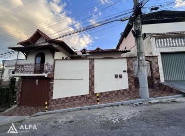 casa-com-3-quartos-a-venda-em-barbacena-santa-cecilia10354019.jpeg · 2 casa á venda em Barbacena com 3 dormitório e 2 suítes no Santa Cecília