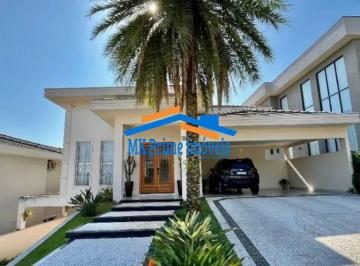 Casa · 626m² · 4 Quartos · Casa alto padrão Condomínio Santa Maria, 4 quartos, 2 suítes e piscina.