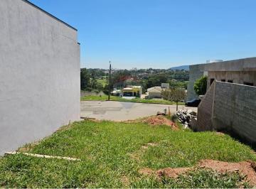 Terreno · 221m² · Terreno com 221m² em suave aclive à venda no Condomínio Vila Preciosa em Cabreúva.