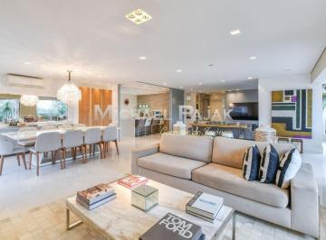 Apartamento · 244m² · 3 Quartos · 3 Vagas · Apartamento com 3 Suítes
