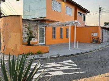 3d79ec5e22c20bb5ec3d15db9862f5d972461929 · Sobrado 16 salas Parque Renato Maia 510 m²