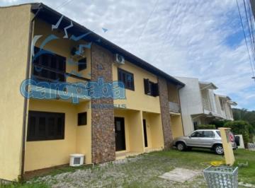 Foto 01 · Aluguel por Temporada: Sobrado com 2 Suítes em Garopaba, próximo à Praia Central - Acomoda até 8 pes