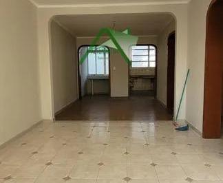 Casa de 3 quartos, São Caetano do Sul · Excelente Sobrado com 3 dormitórios e churrasqueira no Bairro Santa Maria!