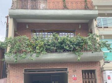 Casa · 138m² · 4 Quartos · 2 Vagas · SOBRADO 3 ANDARES