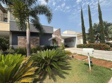 Casa · 215m² · 3 Quartos · 4 Vagas · Casa Dona Lucilla com 4 dormitórios, piscina e móveis planejados