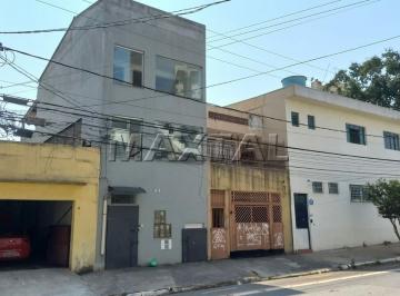 Comercial · 260m² · 16 Quartos · Prédio em Santana com 16 kitnets, com banheiros, cama, armário, micro-ondas, frigobar.