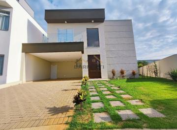 Casa · 160m² · 3 Quartos · 4 Vagas · Sobrado à venda com 160m² de construção, 3 quartos sendo 1 suíte com varanda, 4