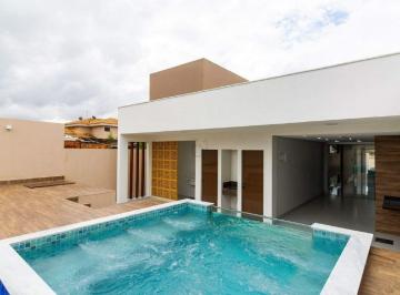 Casa · 300m² · 3 Quartos · 4 Vagas · LINDA CASA EM ARNIQUEIRAS, 3 SUÍTES, NOVA,PRÓXIMO A PREFEITURA, CONDOMÍNIO