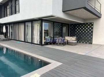d88dcc2f01909df3a20b151df0525c05399b4cf4 · Luxo, Sofisticação e Conexão com a Natureza em um Único Endereço