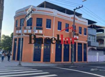 Comercial · 165m² · 4 Quartos · 2 Lojas modernizadas em Benfica.
