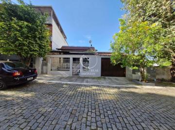 Casa · 360m² · 2 Quartos · 2 Vagas · Imóvel espetacular na região mais nobre da cidade de Nova Iguaçu!