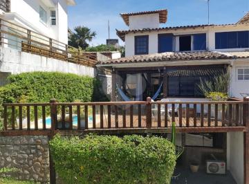 Casa · 200m² · 3 Quartos · 2 Vagas · Condomínio com 3 quartos à venda em Alto de búzios - RJ