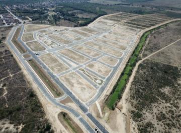 Foto 01 · Terreno à venda em Campos dos Goytacazes-RJ, Bairro Parque Tropical, 140,00 m² de área!