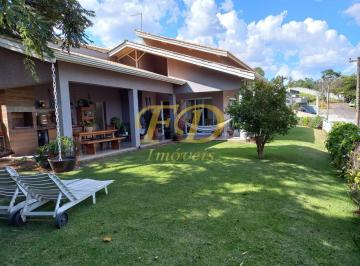 Casa · 700m² · 3 Quartos · 4 Vagas · casa de Alto Padrão no Condomínio Parque das Graças I em Atibaia