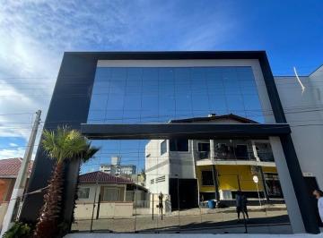 Comercial · 600m² · 2 Quartos · 3 Vagas · galpao para locacao anual