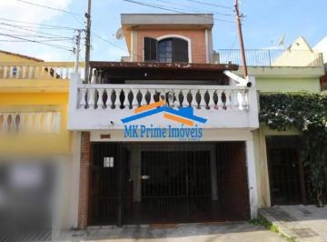 Casa · 175m² · 3 Quartos · 2 Vagas · Casa com 3 Quartos sendo 1 Suíte com Hidro e 2 Vagas.