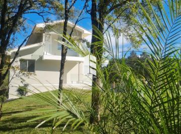 Casa · 245m² · 3 Quartos · 2 Vagas · Casa à venda - no Centro