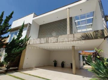 Casa · 378m² · 4 Quartos · 6 Vagas · Casa a Venda no coração do Bolsão de Interlagos