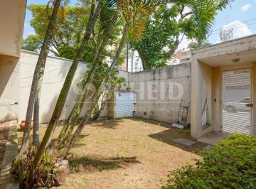 Casa · 240m² · 3 Quartos · 6 Vagas · Casa Térrea à venda com 3 quartos no Brooklin!!