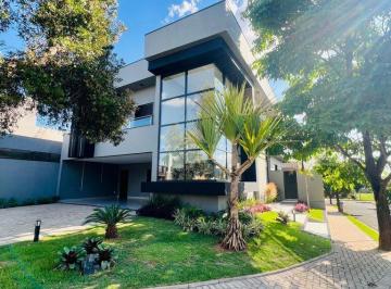qp2mluc2nzq4odi1n2m3njmz_md · Sobrado à venda no Gaivota II, com 3 suítes, 260m2