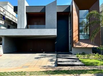 nv1gjg02nwflyze4ztziode4_md · Casa à venda, com 04 suítes, 390m² no cond. Golfe Jardins