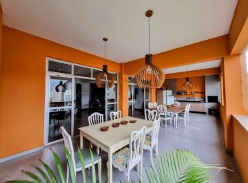 Apartamento · 210m² · 3 Quartos · 2 Vagas · Apartamento Alto Padrão no Centro