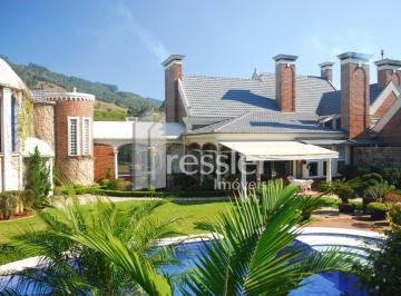 Casa · 1800m² · 9 Quartos · 
                Casas - 9 dormitórios - Linha Bastos
                