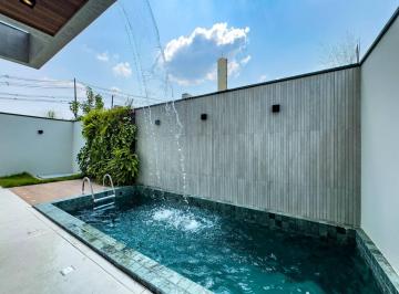 Casa de 4 quartos, Manaus · Casa á Venda no Condomínio Estoril
