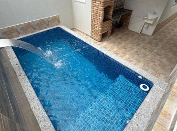 Casa de 3 quartos, Mongaguá · Casa a venda Lado Praia em Mongaguá SP