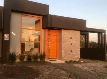 Casa · 46m² · 1 Quarto · 2 Vagas · Casa plana