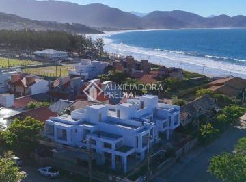 Casa · 224m² · 4 Quartos · SOBRADO DE ALTO PADRÃO COM 4 SUÍTES E PISCINA A 100 METROS DA PRAIA EM GAROPABA