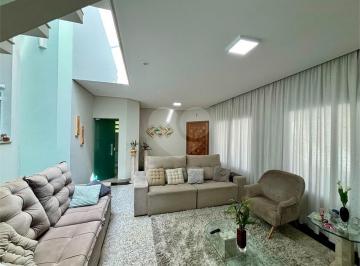 Imagem Principal · Casa à venda ou para alugar com 6 quartos, sendo 1 suíte, em Vila Galvão, Guarulhos