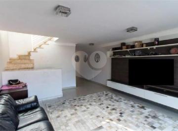 Imagem Principal · Sobrado à venda com 3 quartos, sendo 1 suíte,  em Vila Nivi, São Paulo
