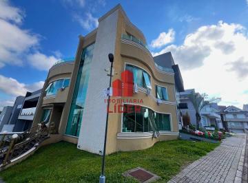 Casa · 330m² · 3 Quartos · 3 Vagas · Belíssima casa em condomínio para locação situada no Bairro Alto- 330m²!!